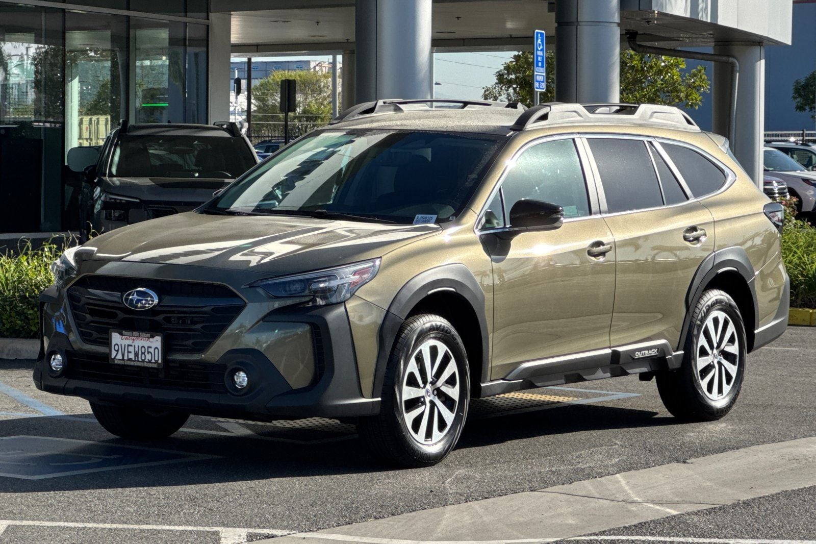 2025 Subaru Outback Premium