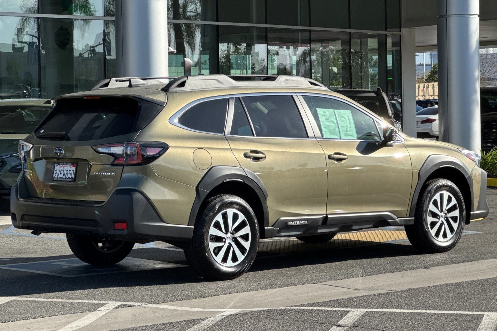 2025 Subaru Outback Premium