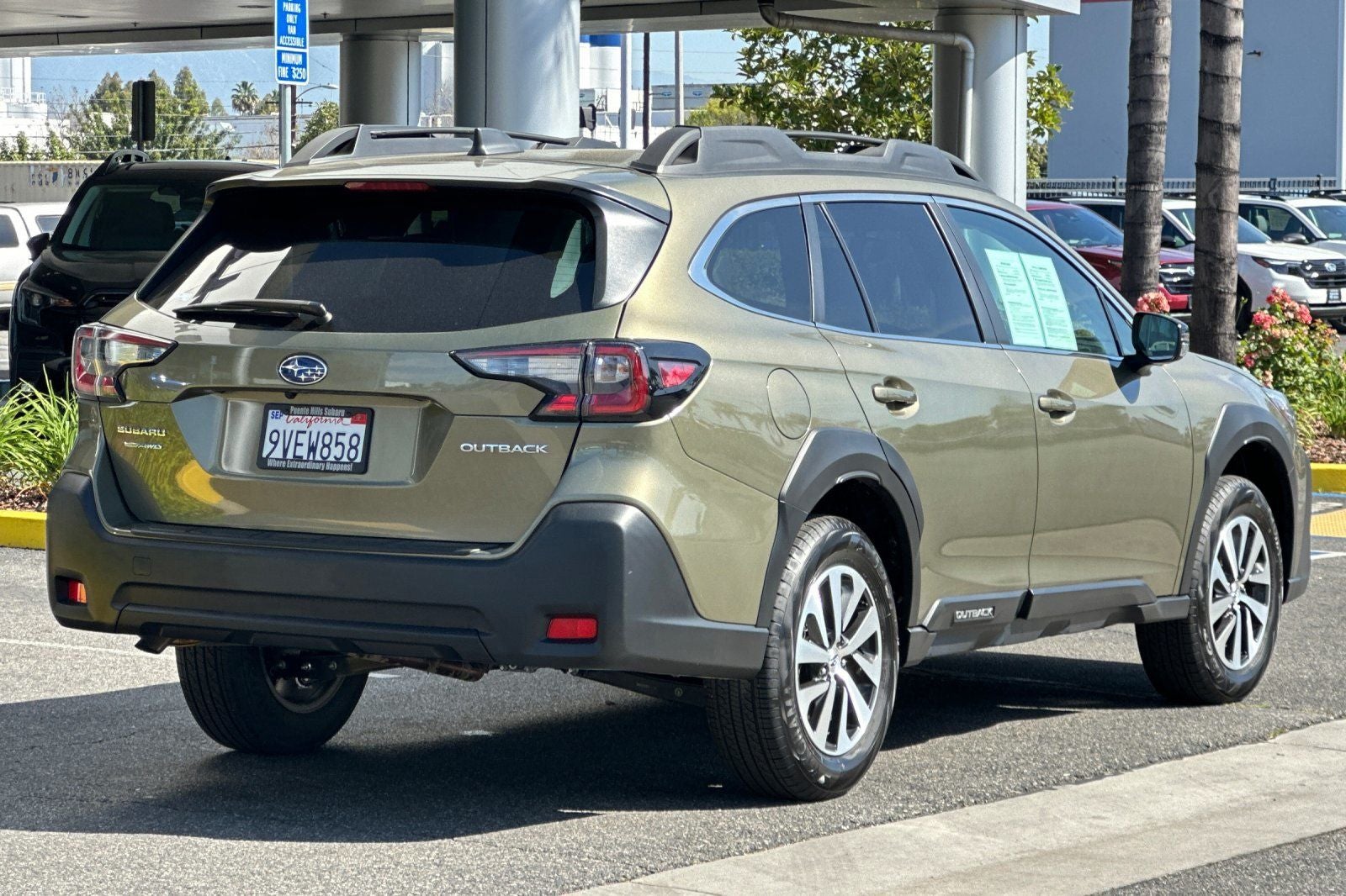 2025 Subaru Outback Premium