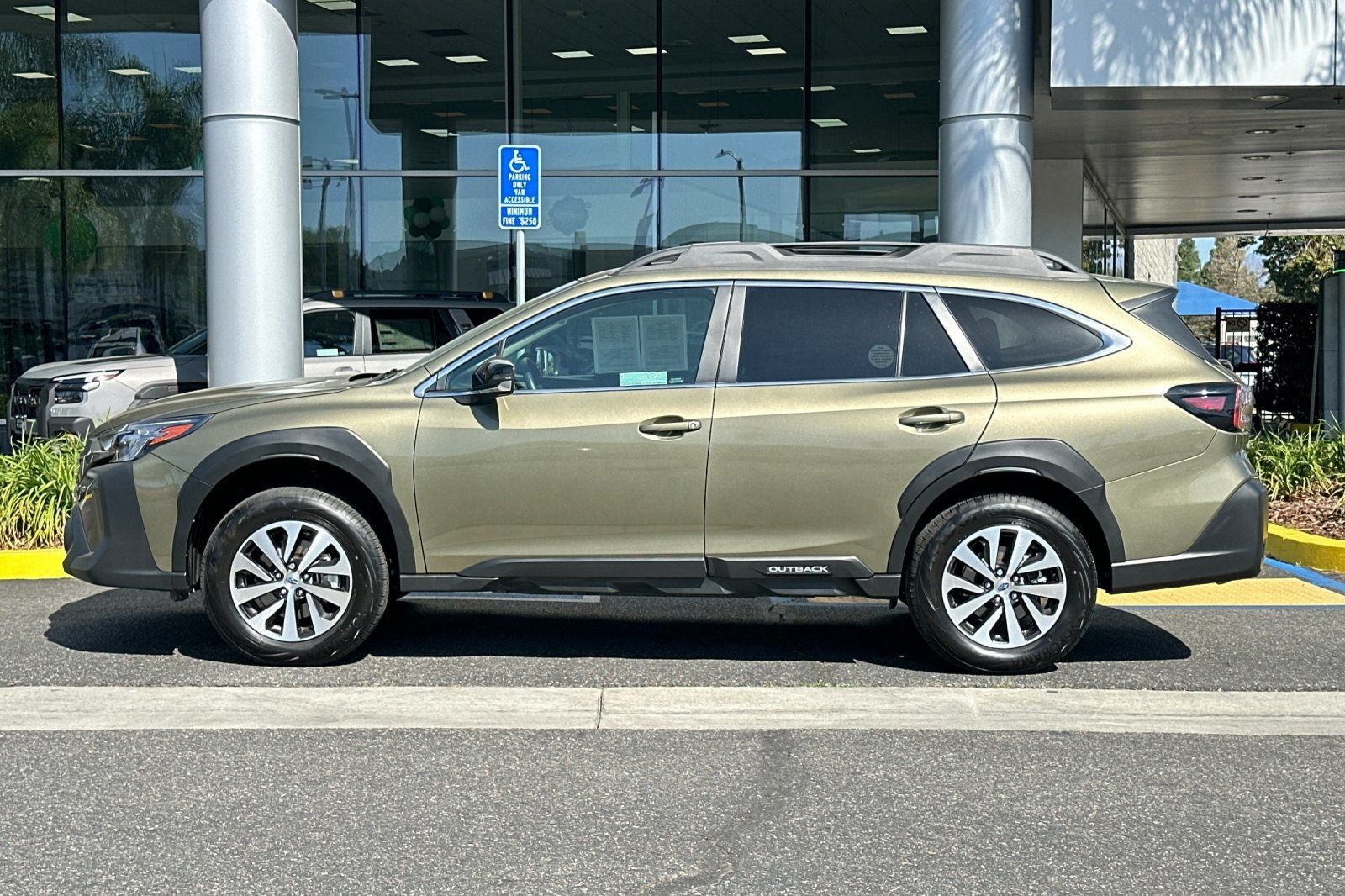 2025 Subaru Outback Premium