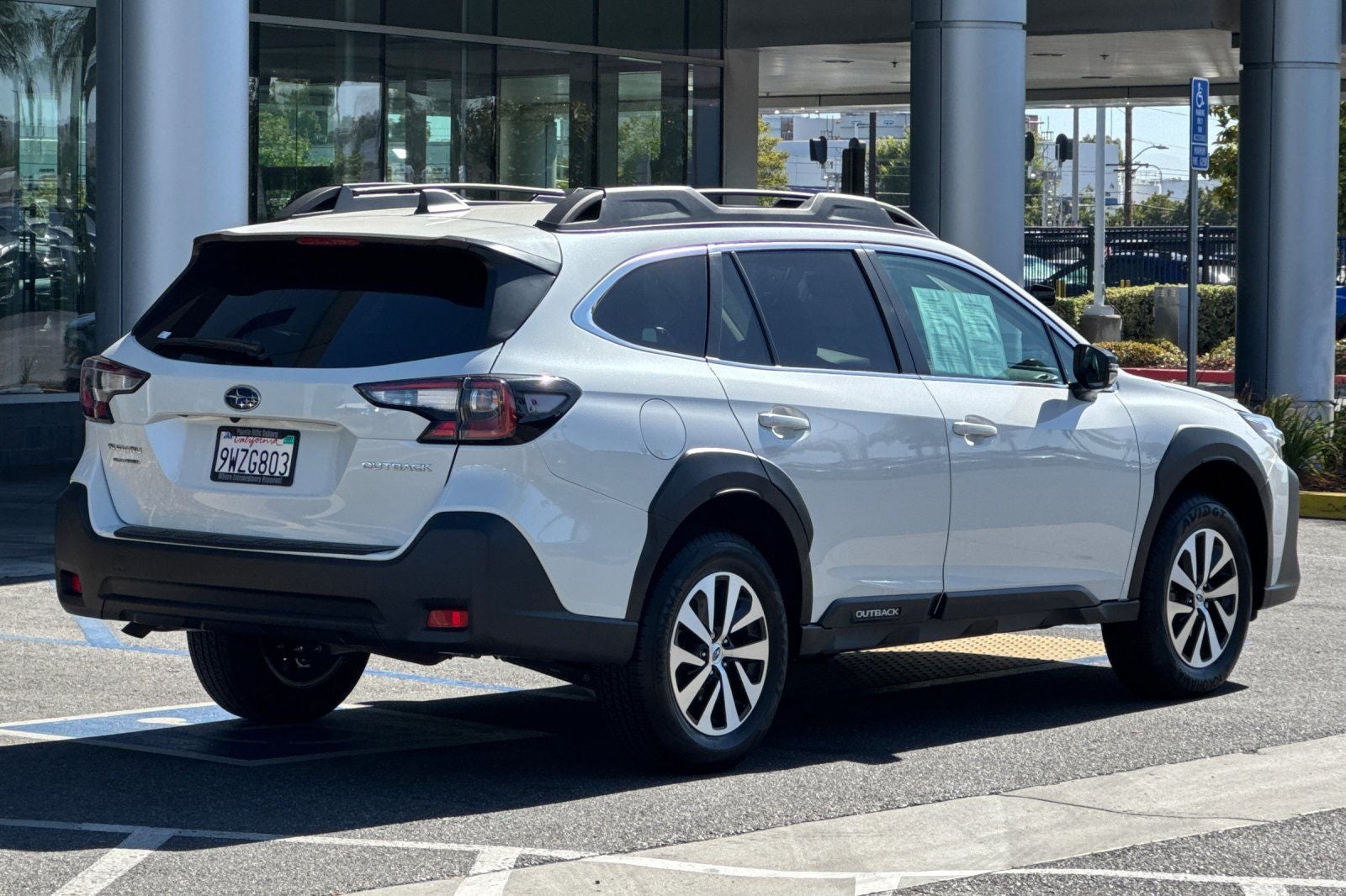 2025 Subaru Outback Premium