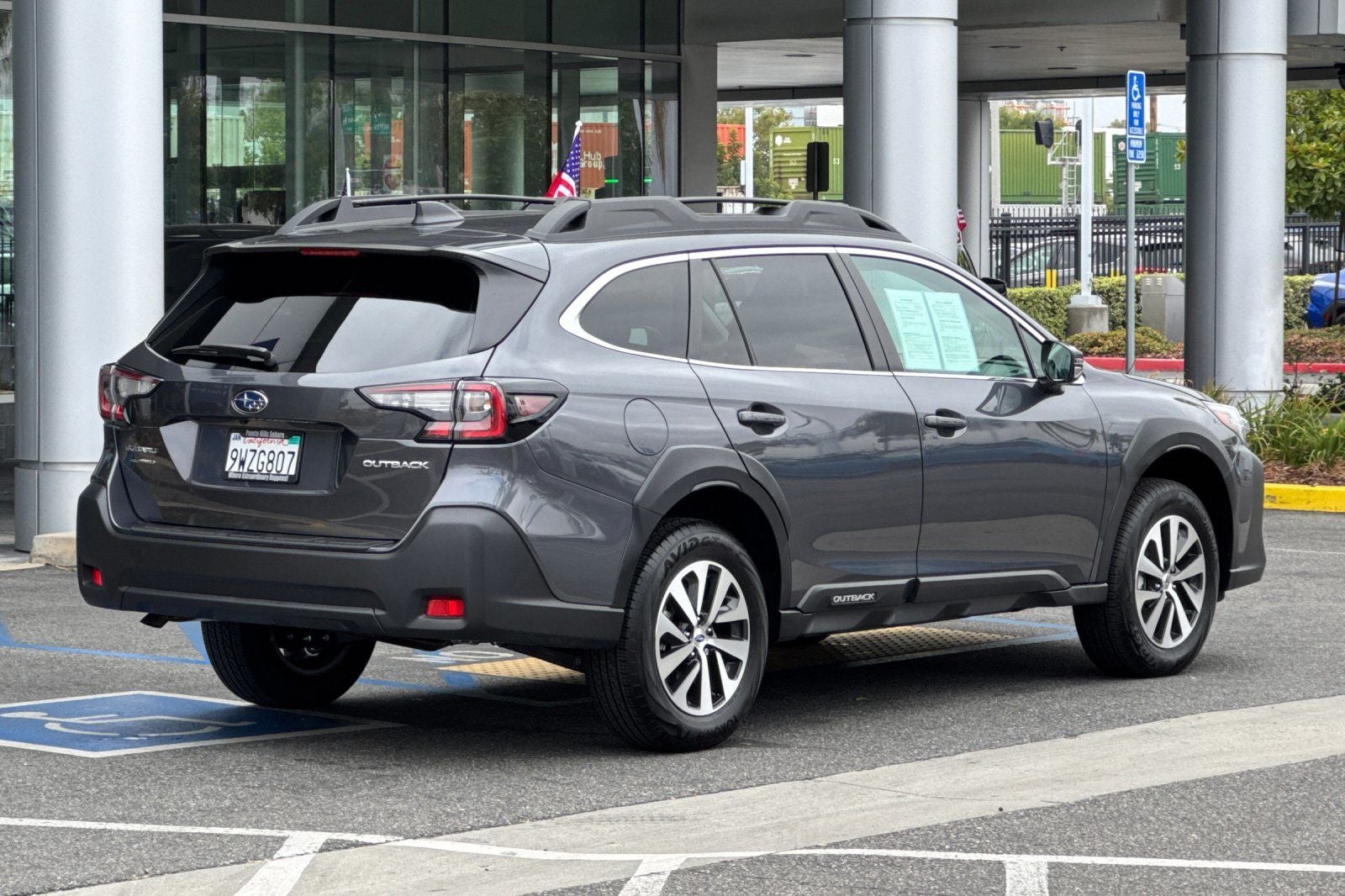 2025 Subaru Outback Premium