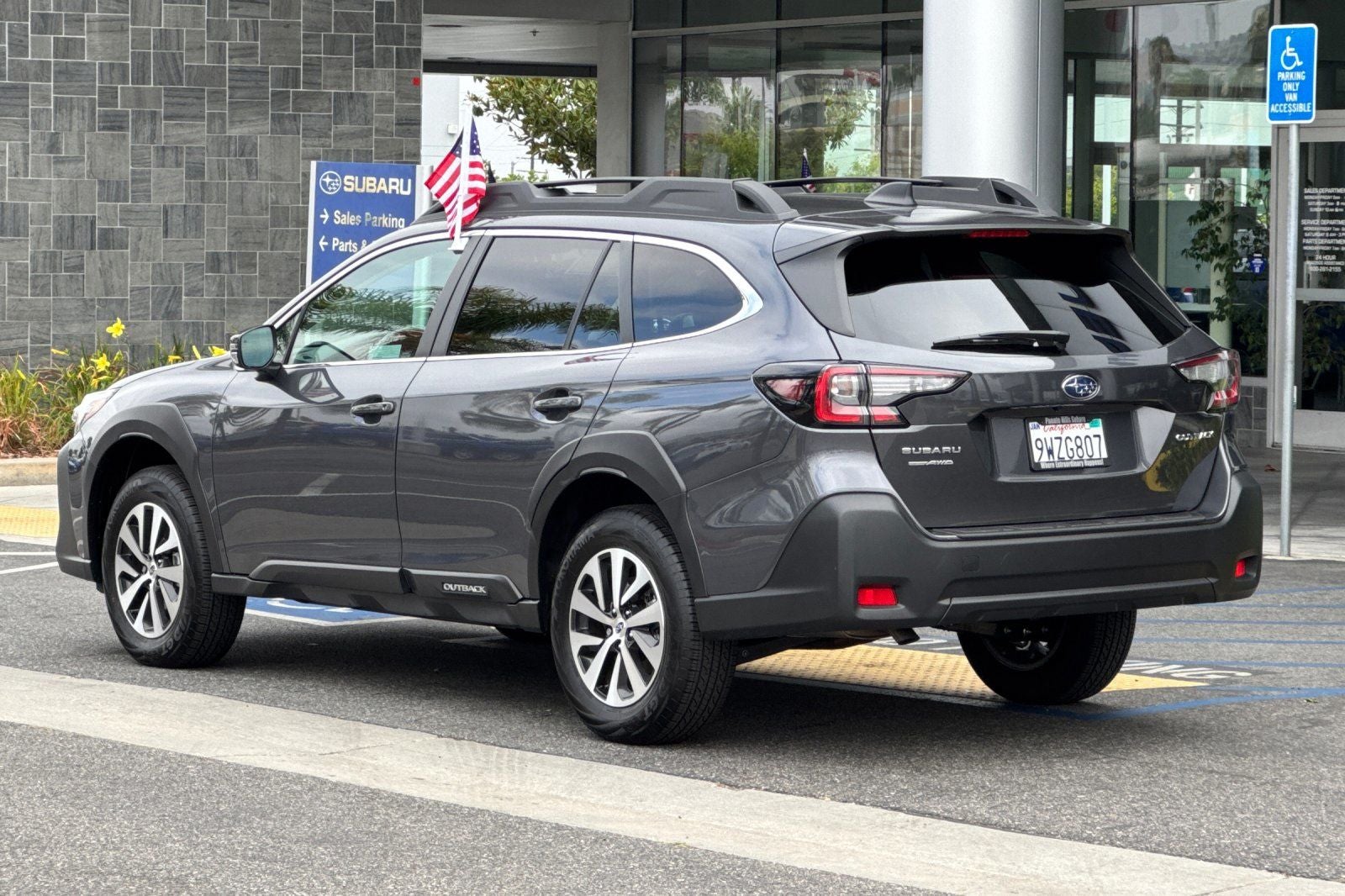 2025 Subaru Outback Premium