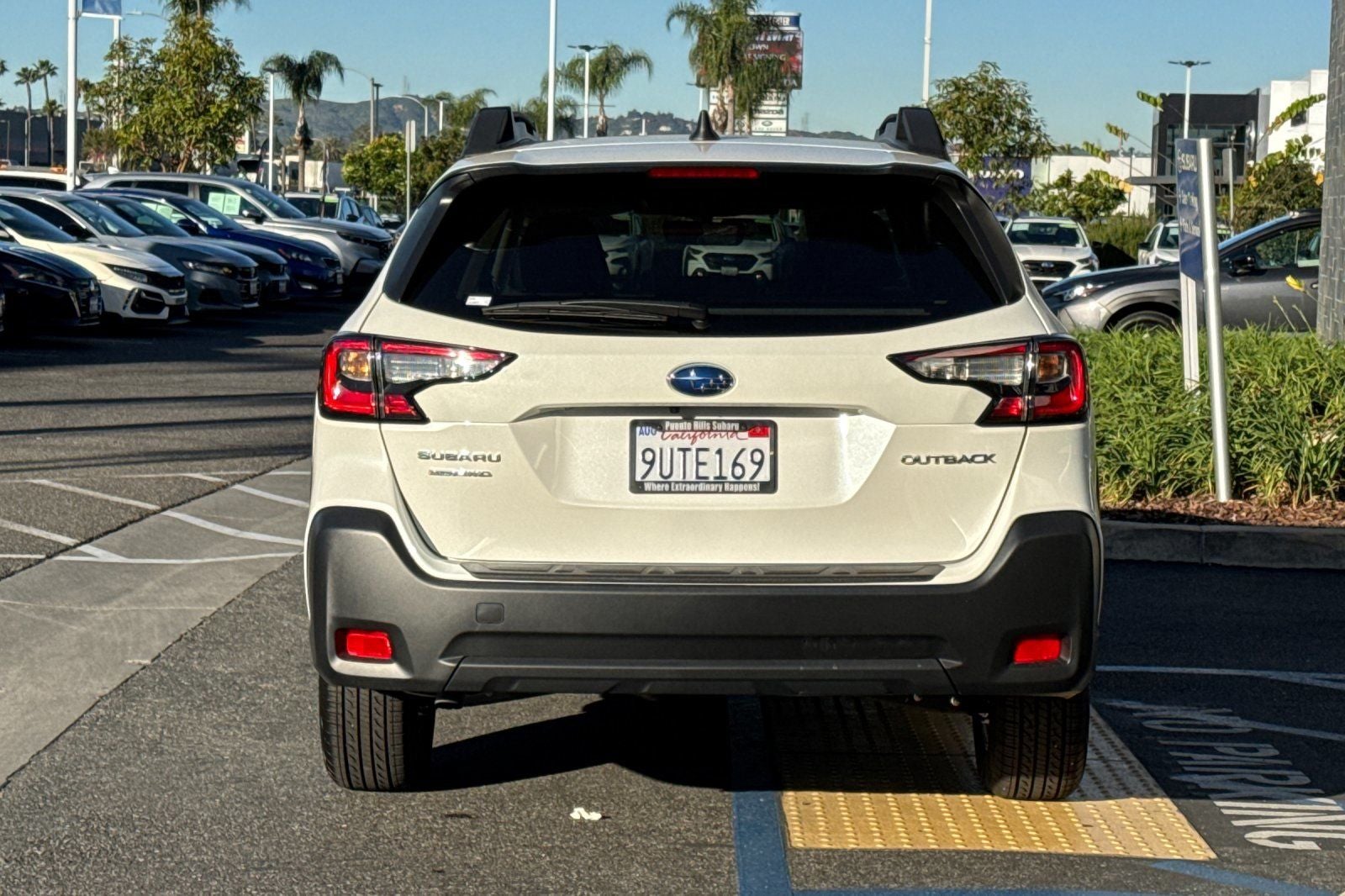 2025 Subaru Outback Premium