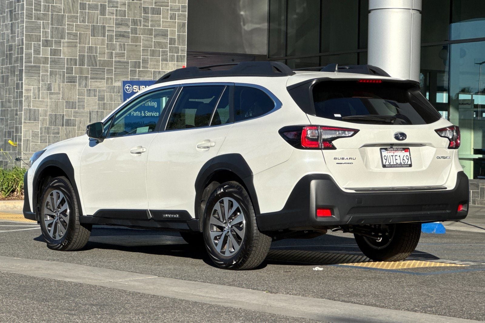 2025 Subaru Outback Premium