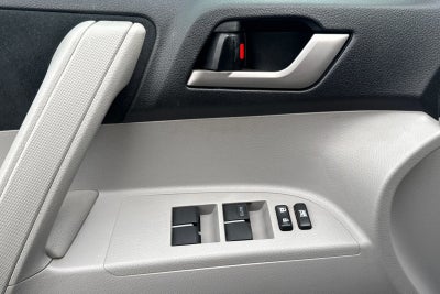 2012 Toyota Highlander Base