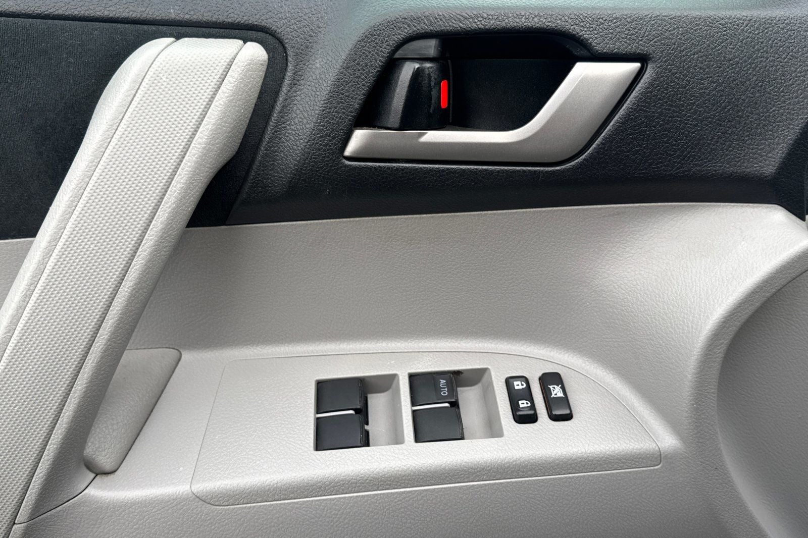 2012 Toyota Highlander Base