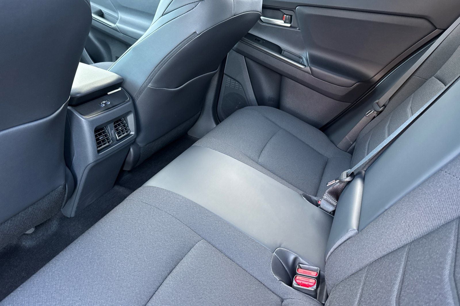 2026 Subaru Uncharted Premium FWD