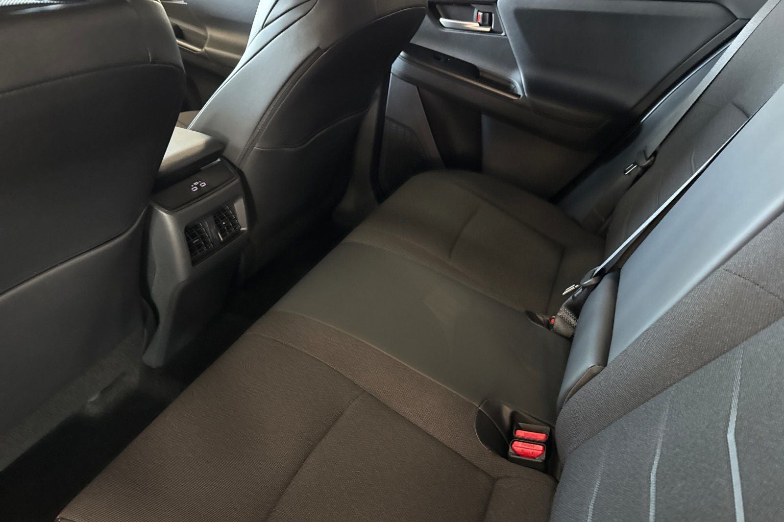 2026 Subaru Uncharted Premium FWD